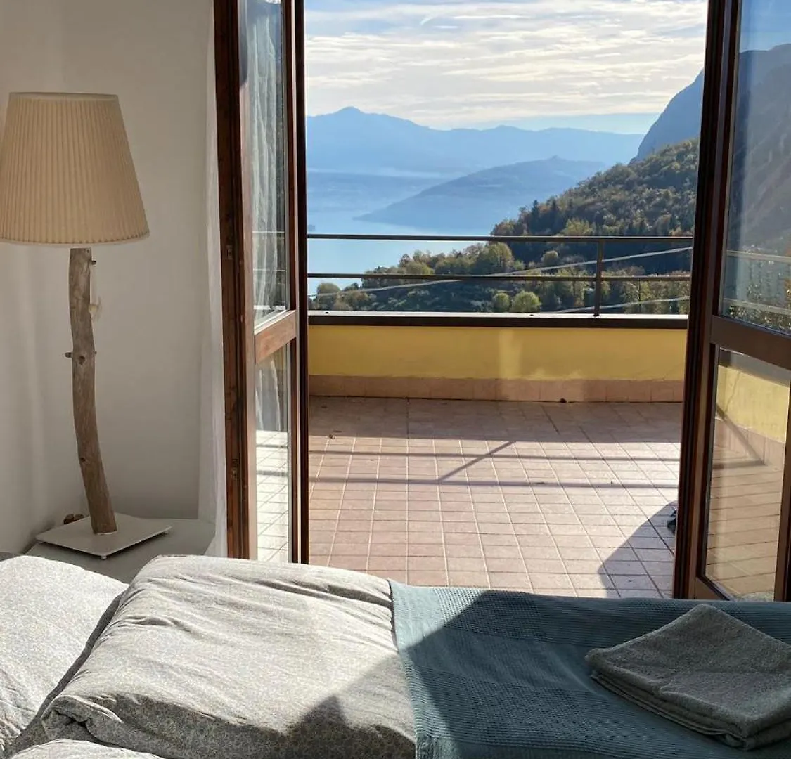 Le Terrazze - 2 Rooms Flat With A Pool And A Terrace With A Stunning Lake View Fonteno 0*,  Italy